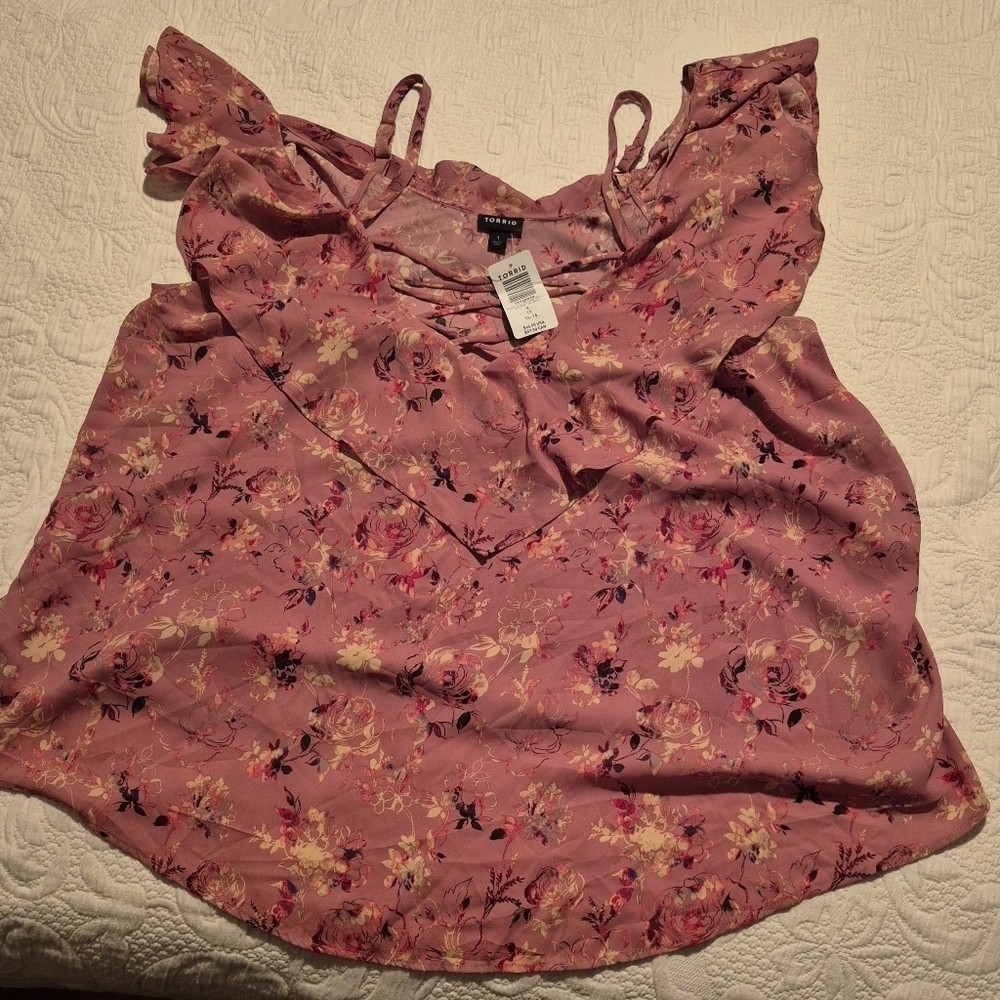 Torrid 1, 1X or 14/16 dusty rose ruffle collar, sleeveless blouse NEW